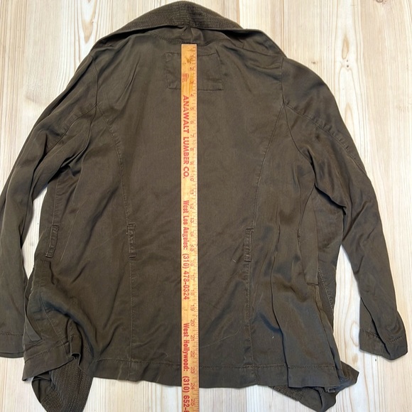 H&M + Conscious Lightweight Jacket - Picture 7 of 8